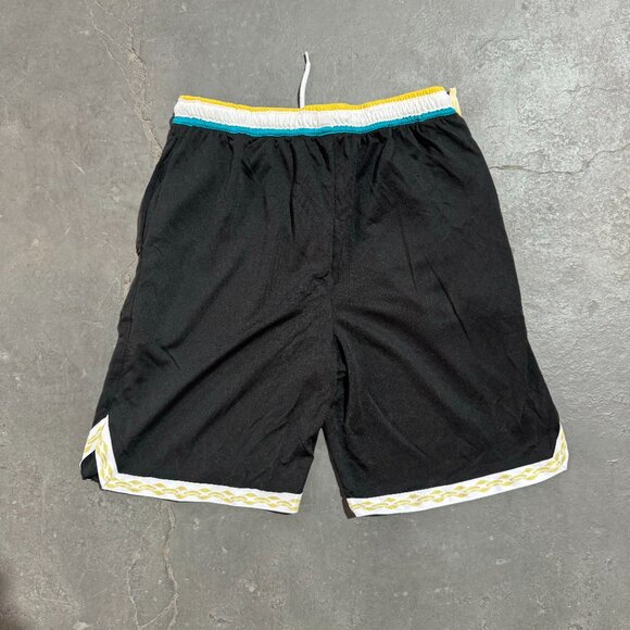 Nike short - Picture 4 of 6